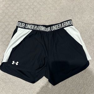 GUC Womens User Armour shorts size medium